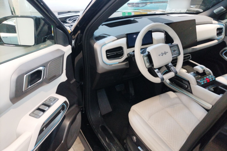 FangChengBao Tiger 3 2025 car image #12