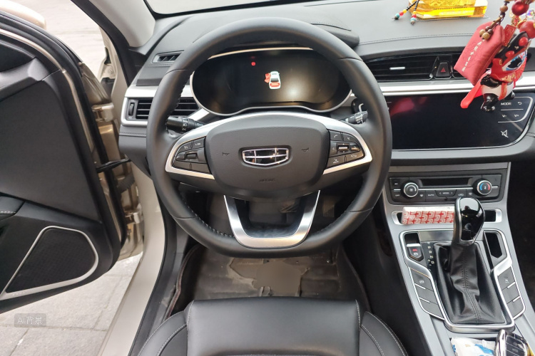 GEELY Emgrand 2021 car image #12