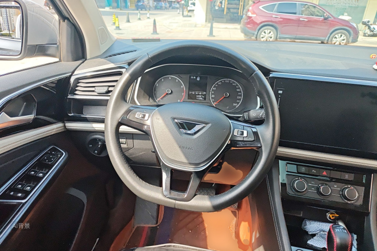 VS5 2024 car image #12