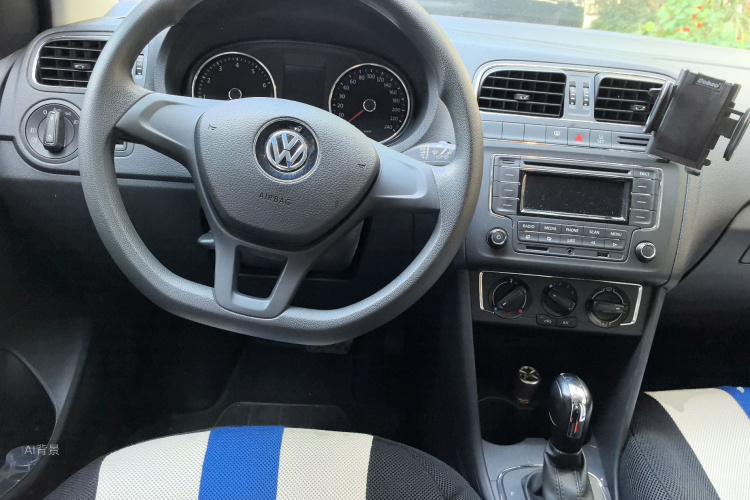 Volkswagen Polo 2015 immagine di auto #12