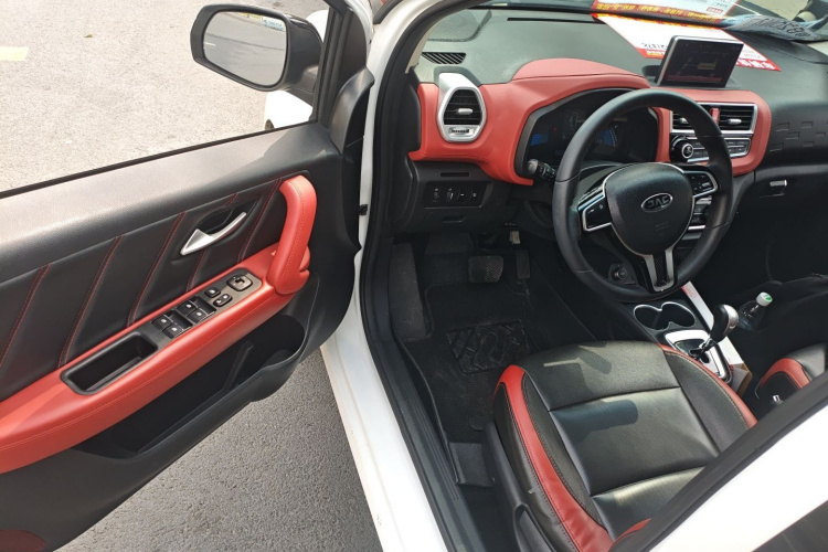 JAC 2018 #12 JAC 2018 car image #12