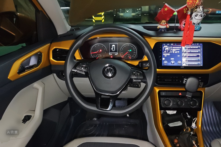 Volkswagen T-Cross 2019 car image #12