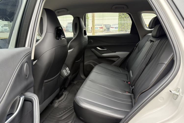 BYD Sea Lion 05 DM-i 2025 image de voiture #12