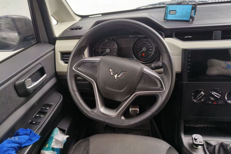 五菱汽车 五菱宏光PLUS 2020 汽车图片 #12