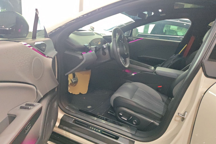 极氪 极氪007GT 2025 汽车图片 #12