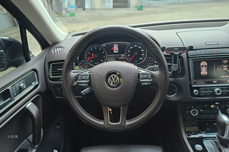 Volkswagen Touareg 2018 car image #12