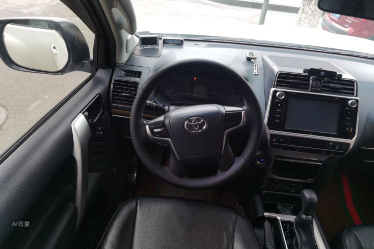 Toyota Land Cruiser Prado 2019 immagine di auto #12