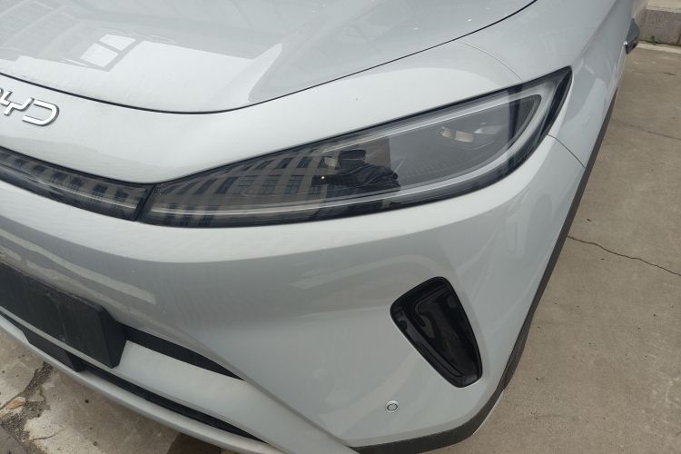 BYD Sea Lion 05 EV 2025 car image #12