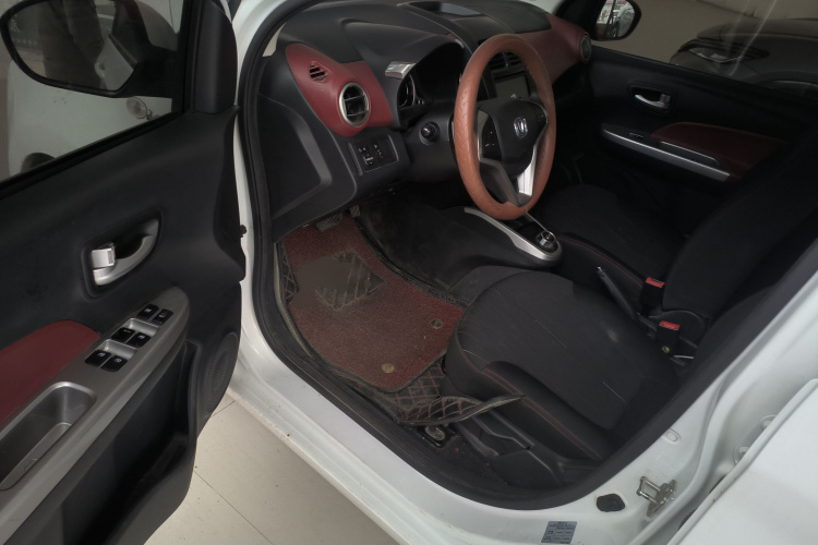 Changan BenBen 2015 изображение автомобиля #12