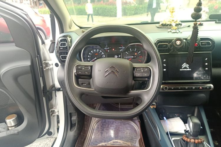 Citroen C4 AIRCROSS 2018 car image #12