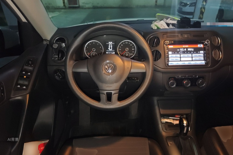 Volkswagen Tiguan 2015 صورة سيارة #12