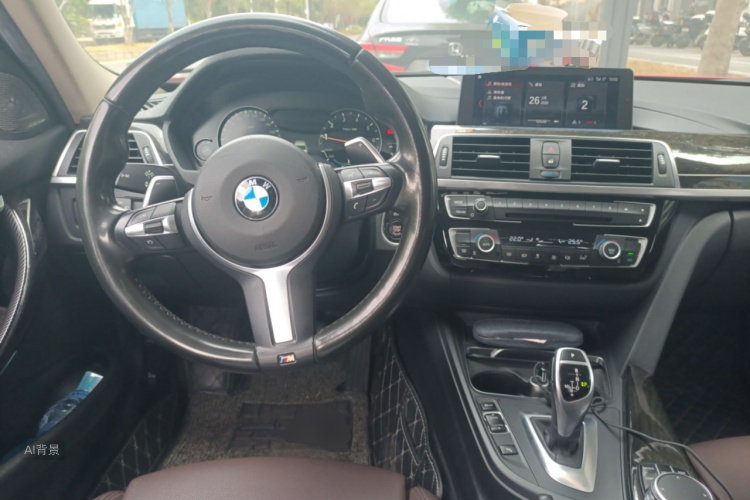 BMW 3 Series 2018 car image #12