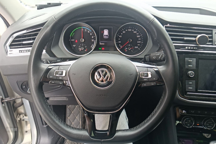 Volkswagen Tiguan L New Energy 2019 imagen de coche #12