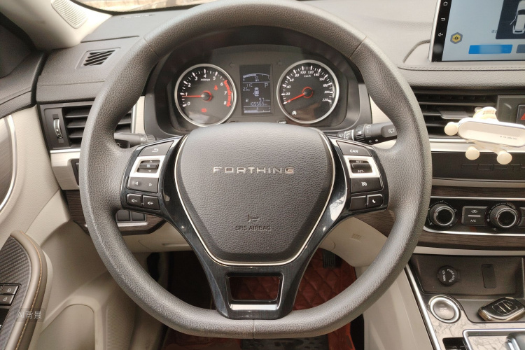 T5 2022 immagine di auto #12