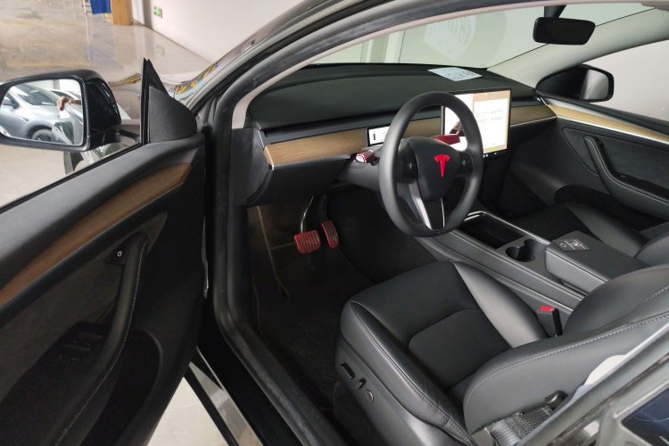 特斯拉 Model Y 2023 汽车图片 #12