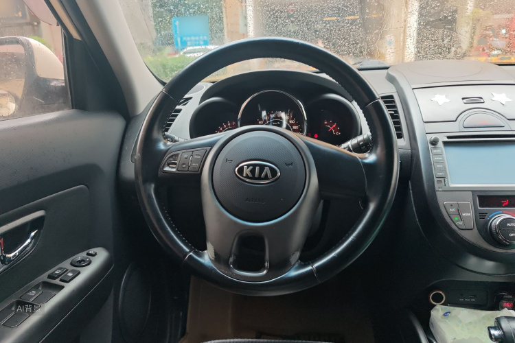 Kia Soul 2014 immagine di auto #12