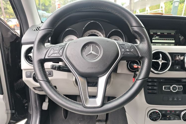 Mercedes-Benz GLK Class 2014 car image #12