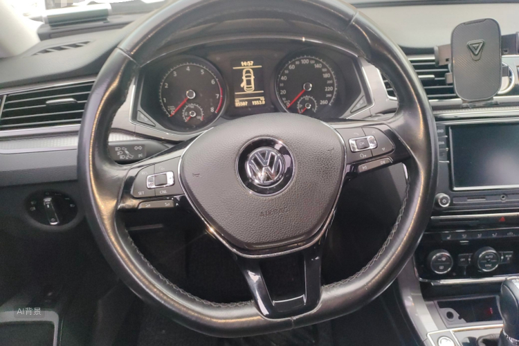 Volkswagen Passat 2017 car image #12