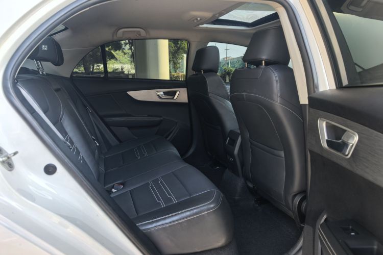 BYD Qin New Energy 2022 car image #12