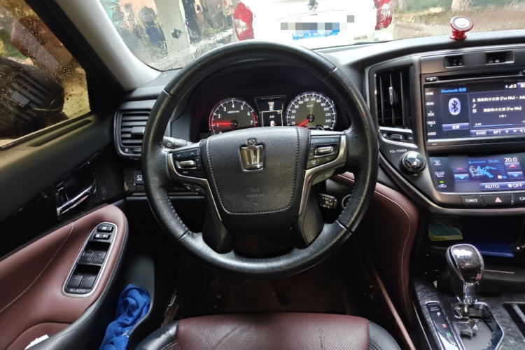 丰田 皇冠 2018 汽车图片 #12