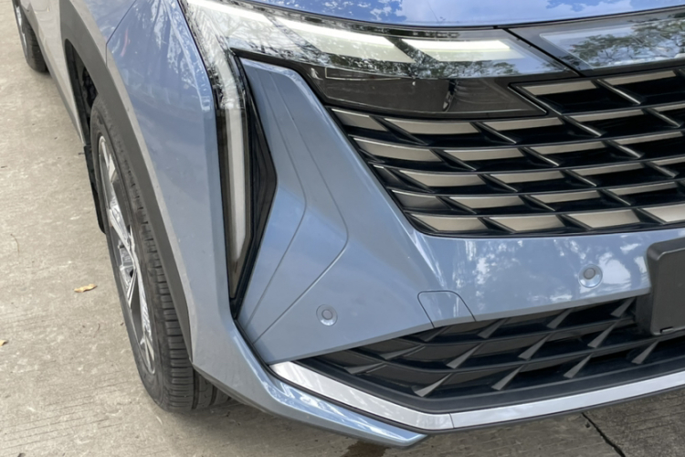 GEELY Boyue L 2024 car image #12
