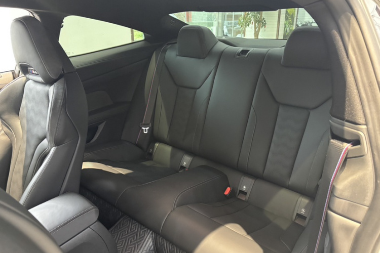 宝马 宝马M4 2025 #12 宝马 宝马M4 2025 汽车图片 #12