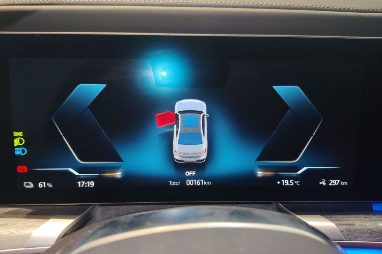 BMW i7 2025 изображение автомобиля #12