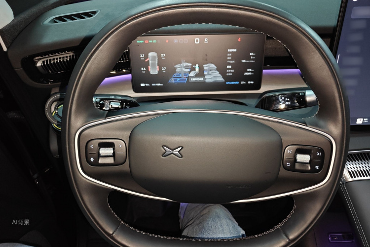 Xpeng X9 2023 car image #12