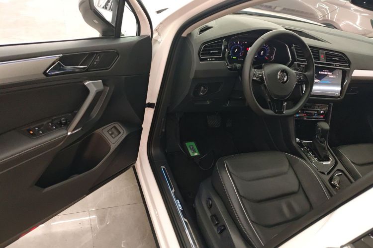 Volkswagen Tiguan L New Energy 2020 imagen de coche #12