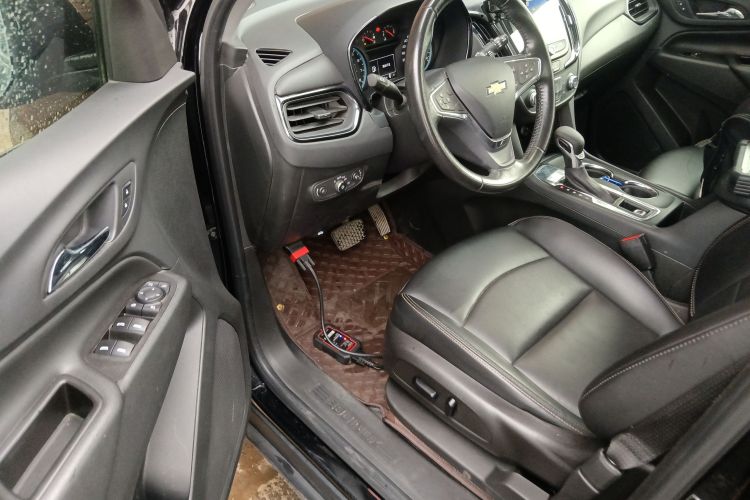 Chevrolet Equinox 2022 car image #12