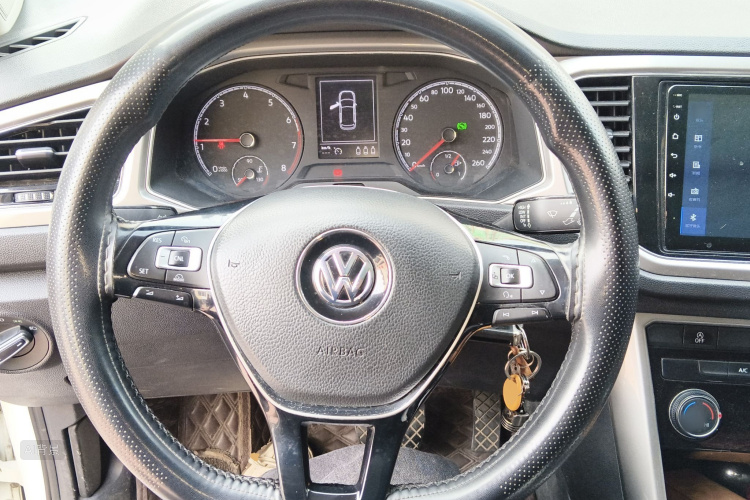 Volkswagen T-Roc 2019 #12 Volkswagen T-Roc 2019 car image #12