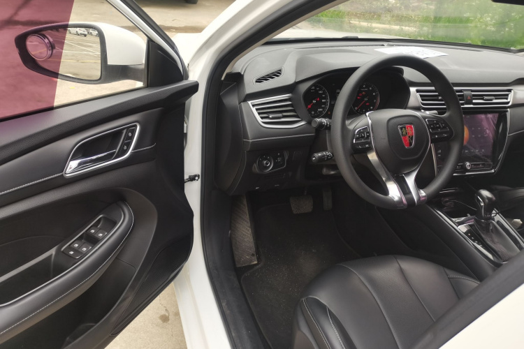 Roewe i5 2018 car image #12