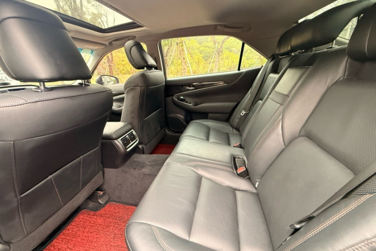 丰田 皇冠 2018 汽车图片 #12