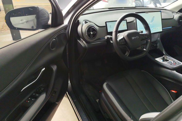 BYD Sea Lion 05 DM-i 2025 image de voiture #12