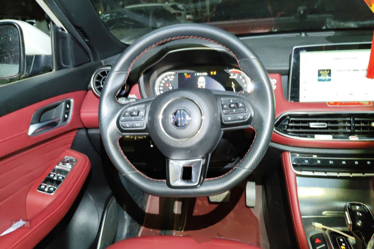 MG HS 2021 image de voiture #12