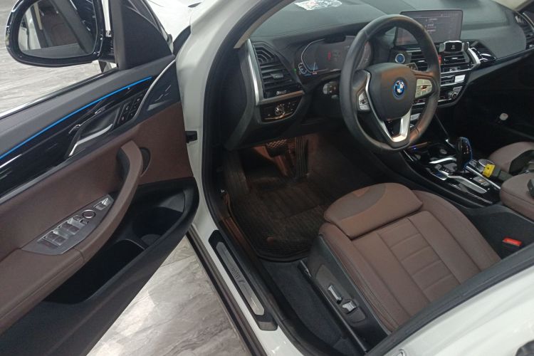 BMW iX3 2021 صورة سيارة #12