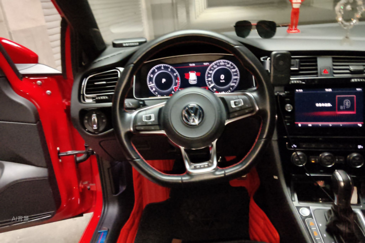 Volkswagen GolfGTI 2018 immagine di auto #12