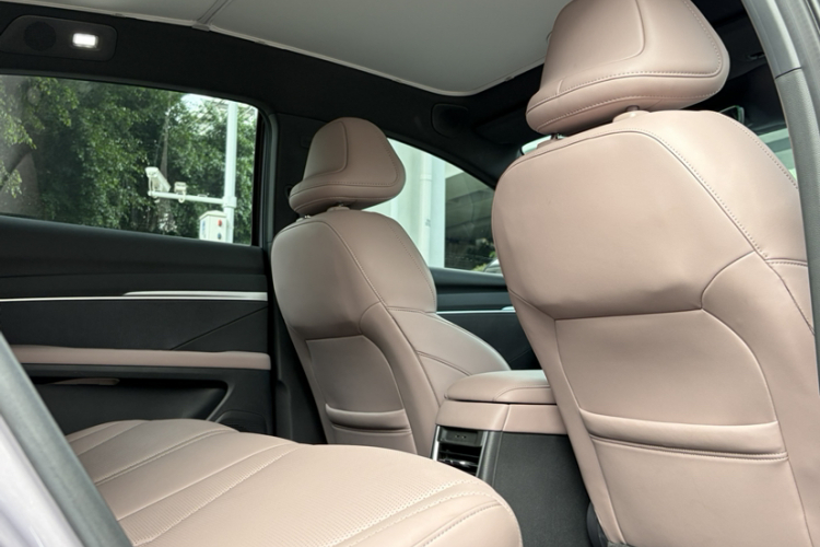 小鹏 小鹏MONA M03 2025 汽车图片 #12