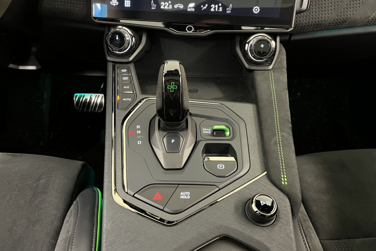 Lynk & Co 05 2022 car image #12