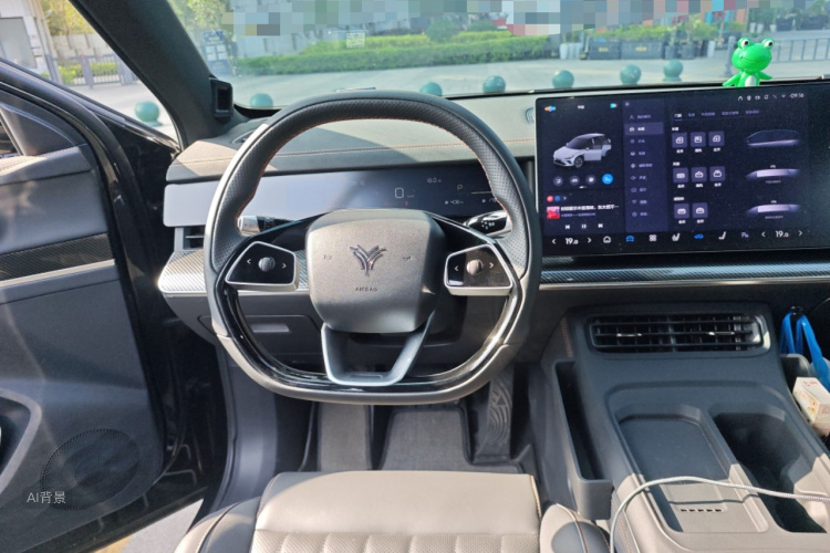 哪吒汽车 哪吒L 2024 汽车图片 #12
