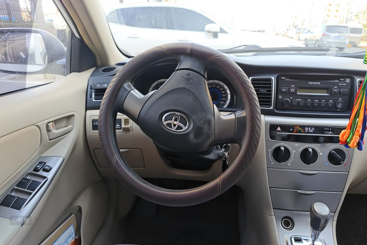 Toyota Corolla (Classic) 2014 car image #12