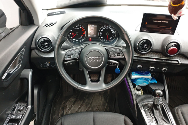 Q2L 2019 car image #12