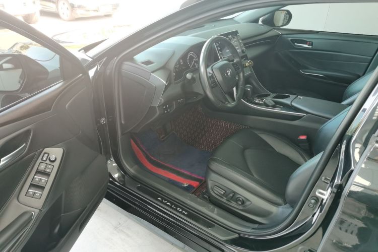 Toyota Avalon 2021 car image #12
