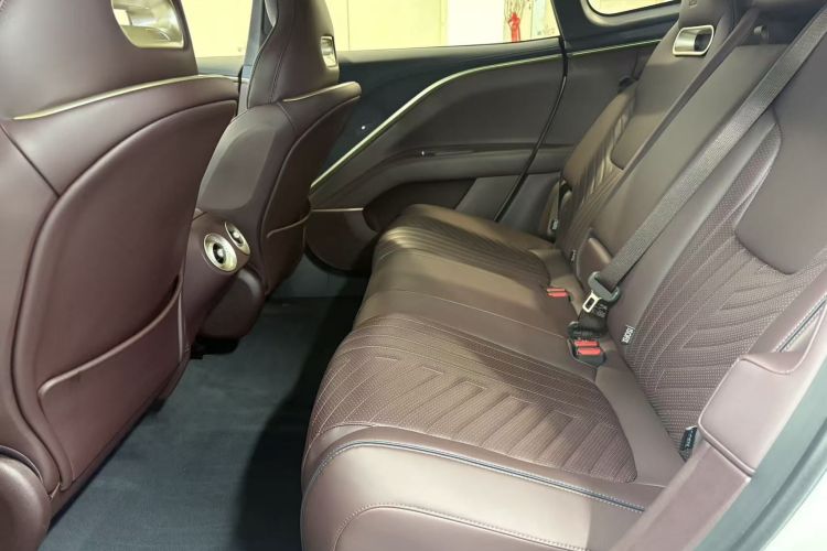 Avatr 11 2024 imagen de coche #12