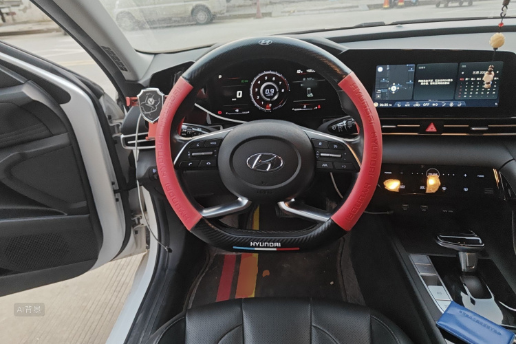 Hyundai Elantra 2021 immagine di auto #12