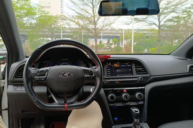 Hyundai Elantra AD 2020 immagine di auto #12