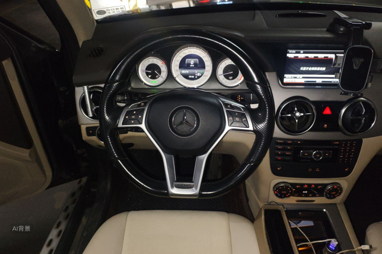 Mercedes-Benz GLK Class 2015 car image #12