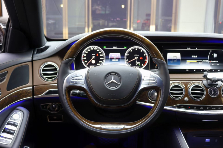 Mercedes-Benz S Class 2015 immagine di auto #12