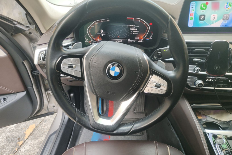 BMW 5 Series 2020 #12 BMW 5 Series 2020 car image #12