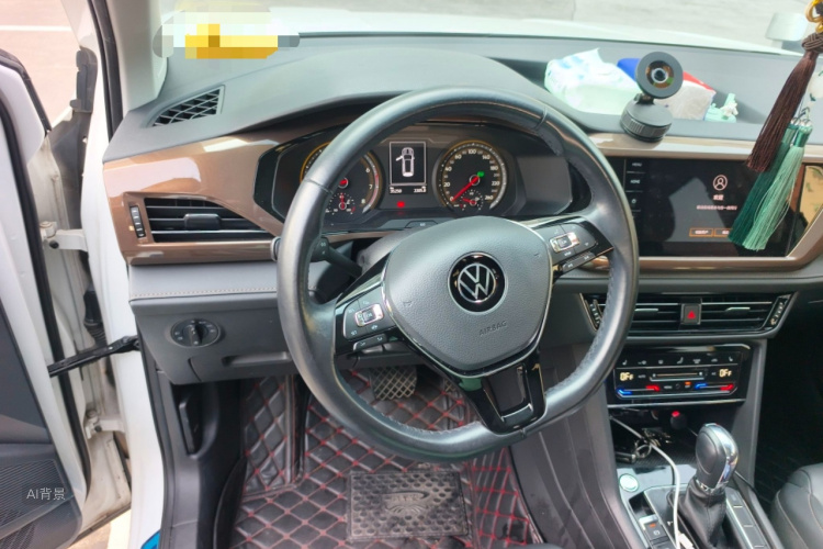 Volkswagen Tharu 2020 car image #12